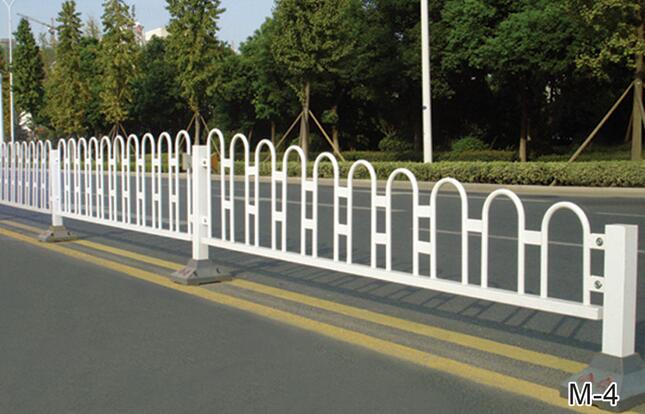 道路護(hù)欄廠家介紹護(hù)欄的安裝規(guī)定