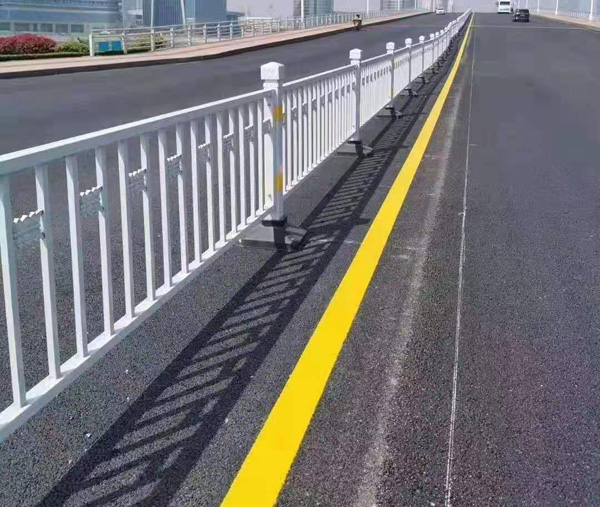 蕪湖道路護欄應具備哪些性能要求